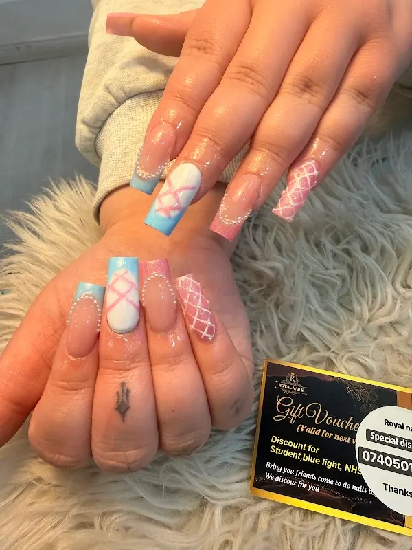 Royal Nails Blackheath — Nail salon in Rowley Regis